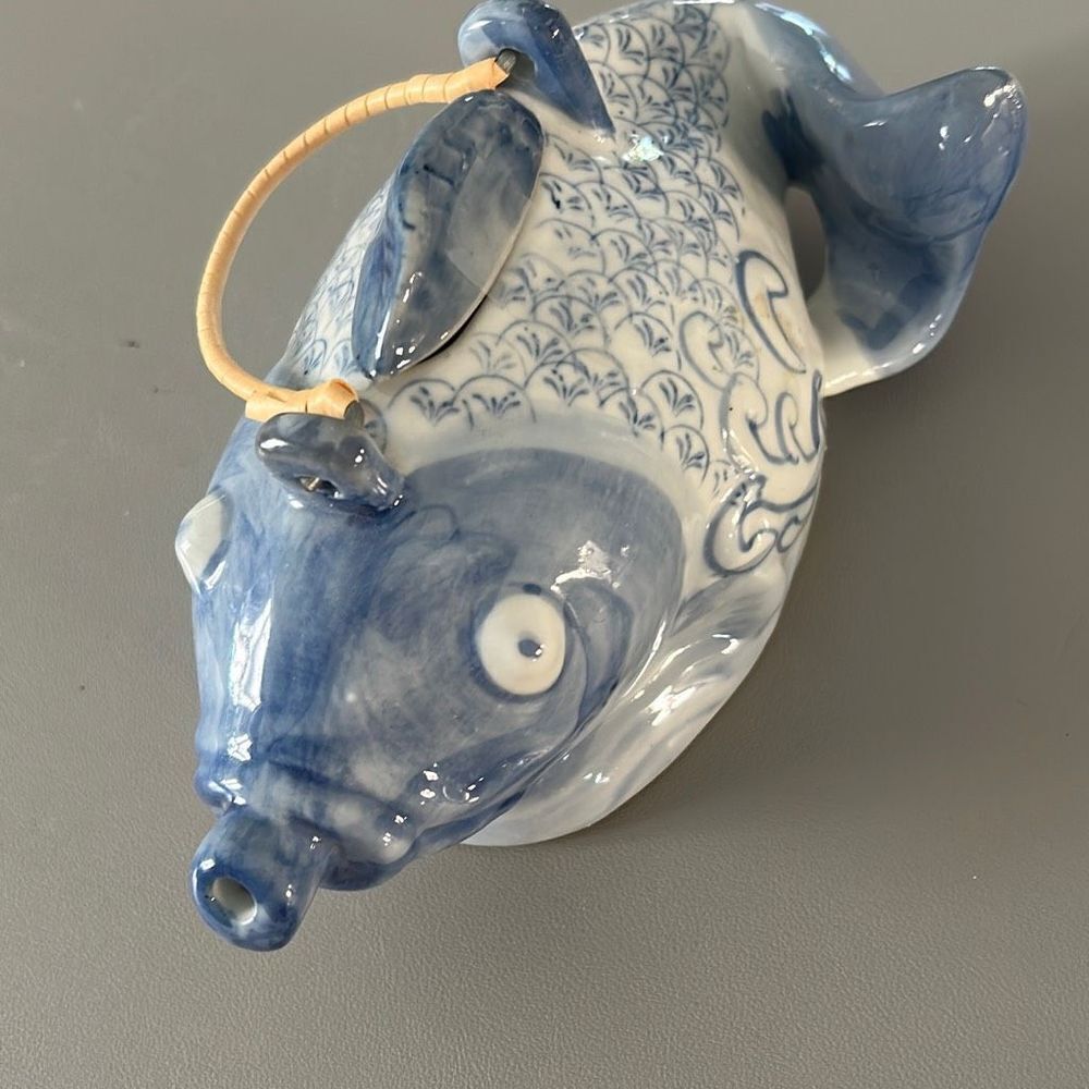 Fish Teapot  - Picture 3 of 6